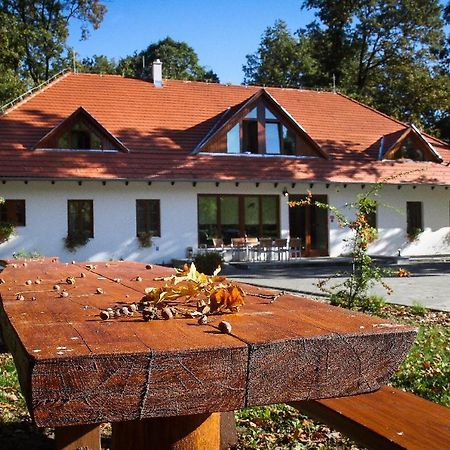 Hódoséri Vadászház Bakonyszentlaszlo Exterior foto