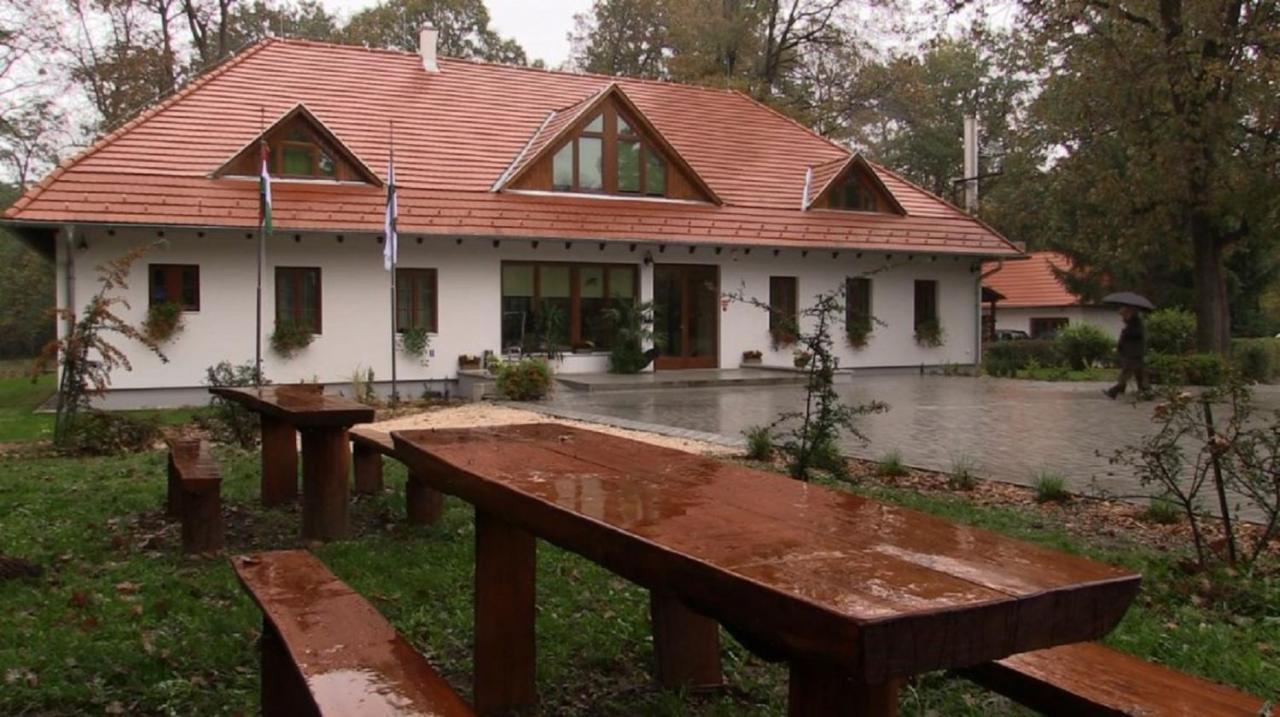 Hódoséri Vadászház Bakonyszentlaszlo Exterior foto