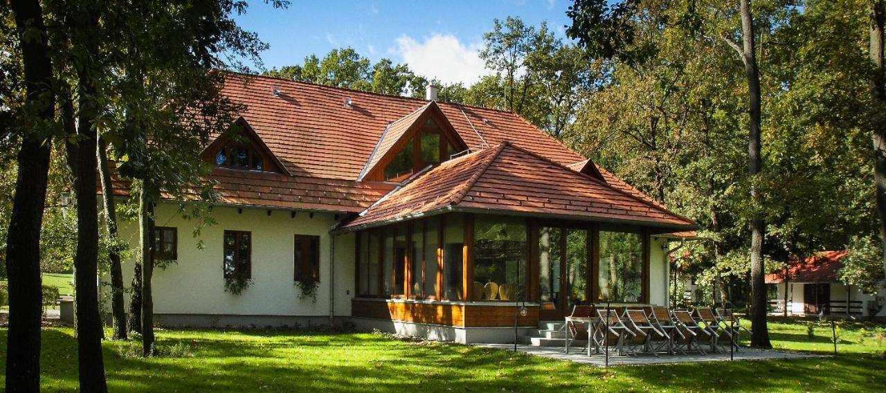 Hódoséri Vadászház Bakonyszentlaszlo Exterior foto
