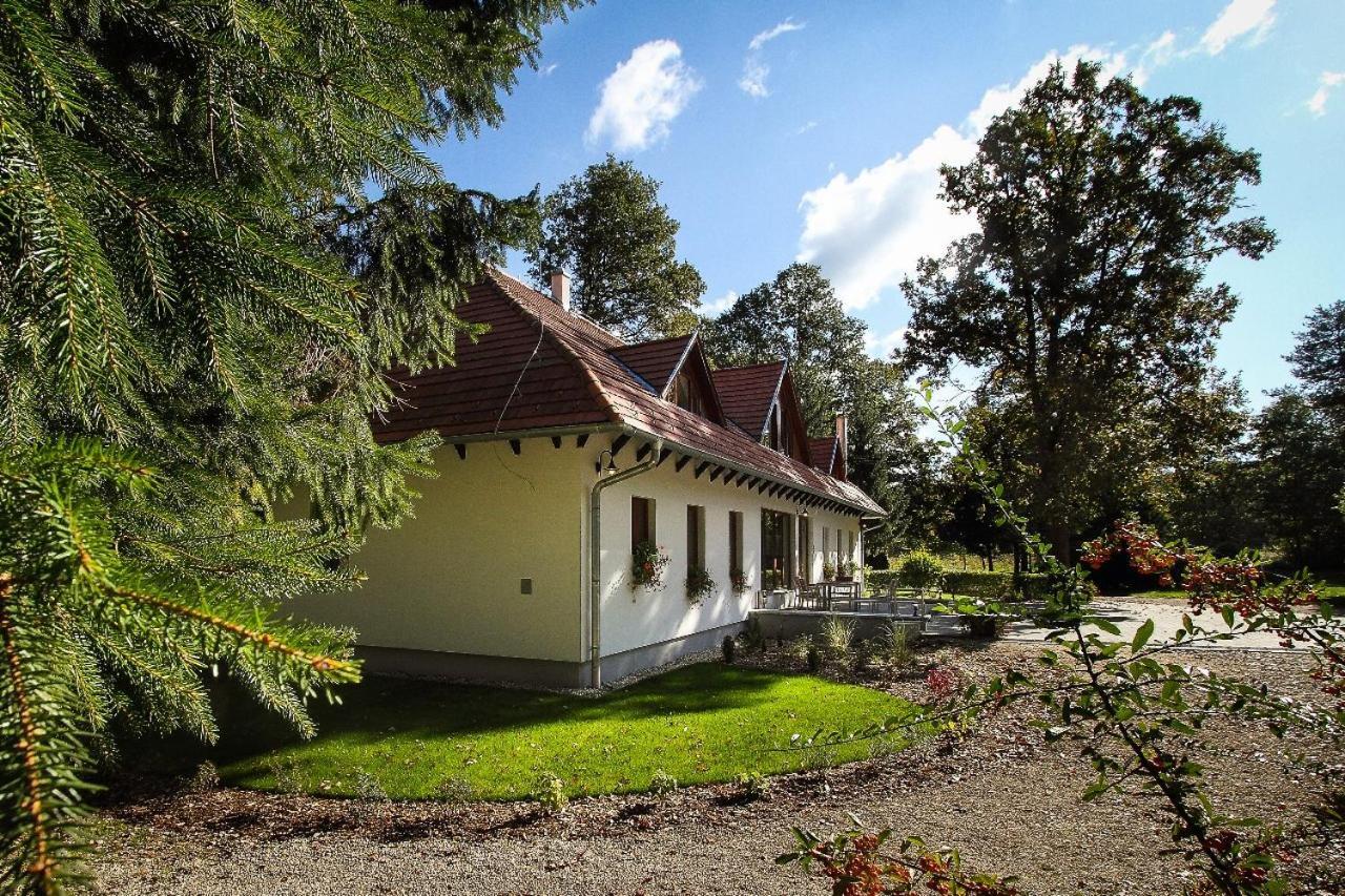 Hódoséri Vadászház Bakonyszentlaszlo Exterior foto